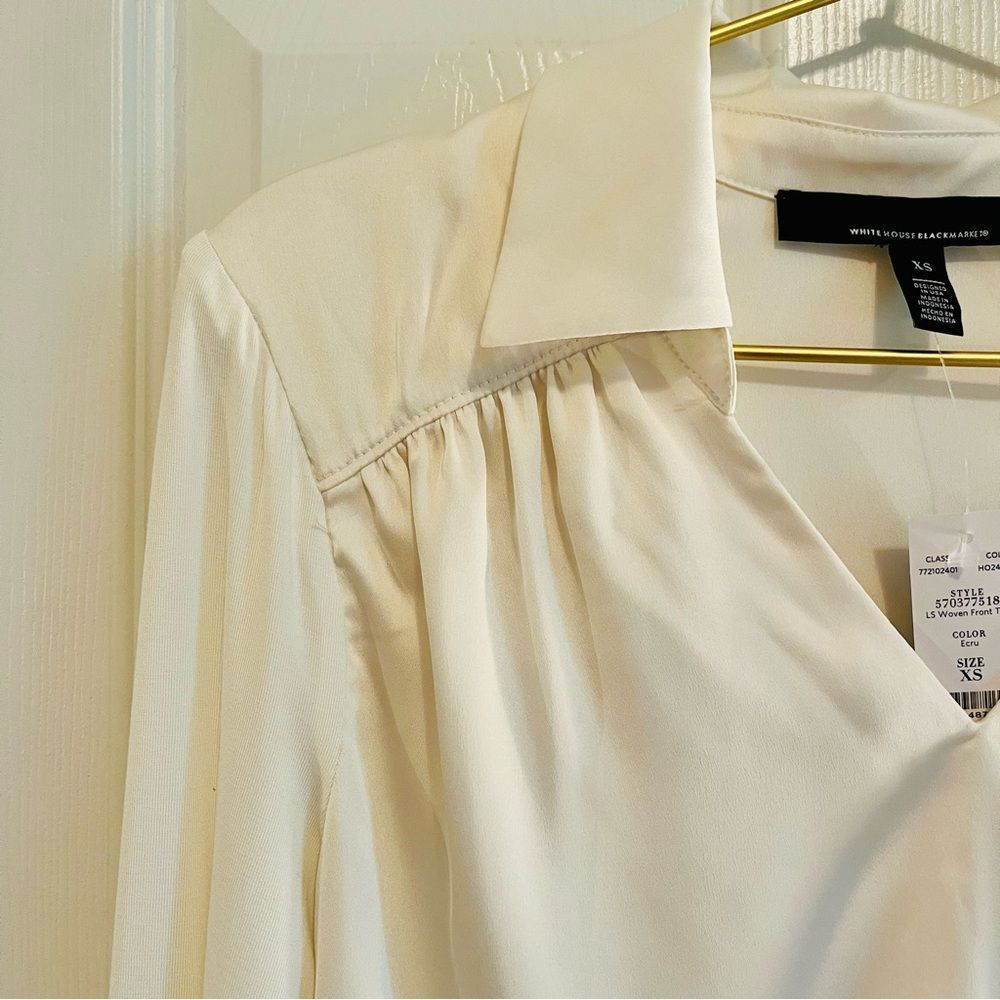 NWT White House Black Market Cream Blouse - Picture 4 of 6